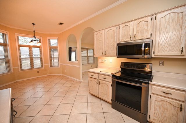 6813 BRAYBOURNE MAIN DR, Olive Branch, MS 38654