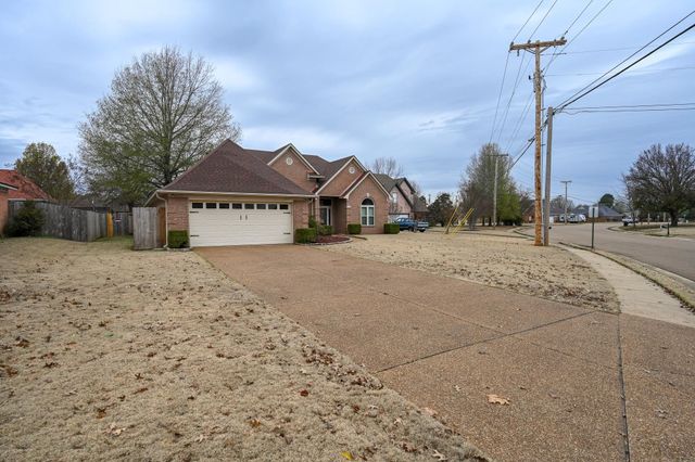 6813 BRAYBOURNE MAIN DR, Olive Branch, MS 38654