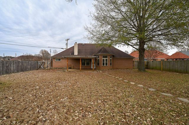 6813 BRAYBOURNE MAIN DR, Olive Branch, MS 38654