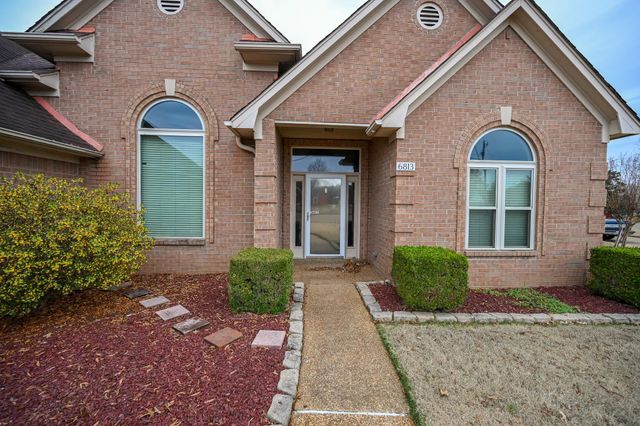 6813 BRAYBOURNE MAIN DR, Olive Branch, MS 38654