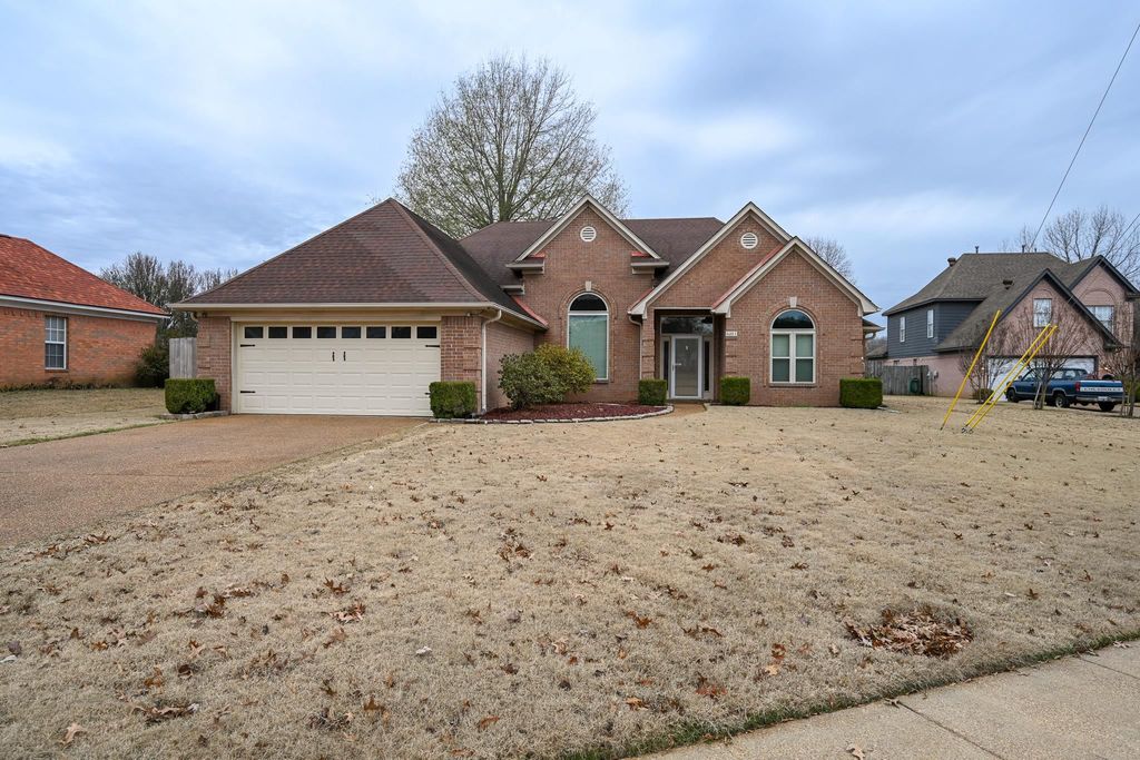 6813 BRAYBOURNE MAIN DR, Olive Branch, MS 38654