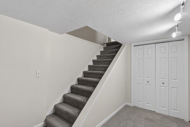 6672 NW 4th Court, Des Moines, IA 50313