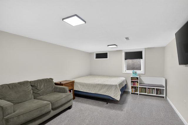 6672 NW 4th Court, Des Moines, IA 50313
