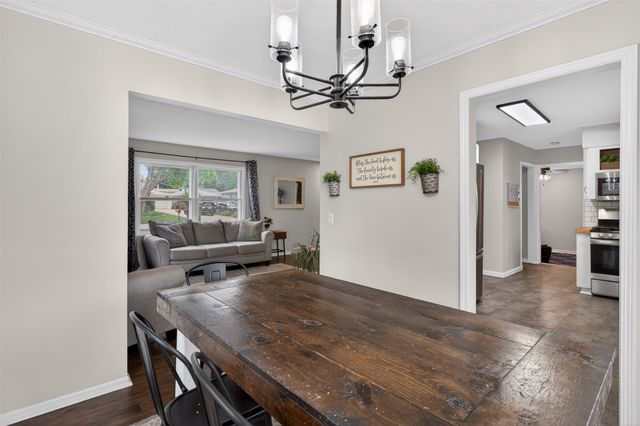 6672 NW 4th Court, Des Moines, IA 50313