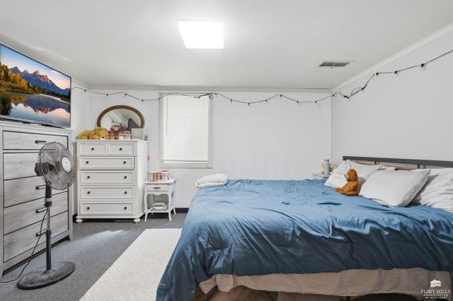 711 Midland, Manhattan, KS 66502