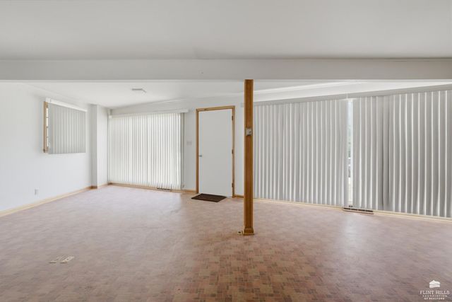 711 Midland, Manhattan, KS 66502