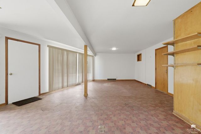 711 Midland, Manhattan, KS 66502