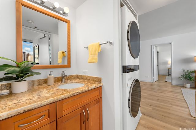 876 Curtis Street 1409, Honolulu, HI 96813