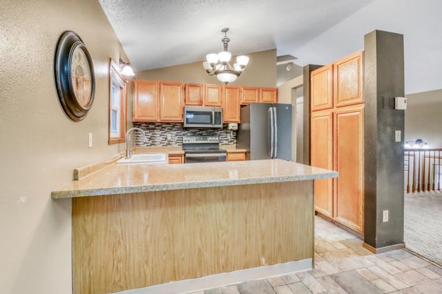 3485 18th Street S, Fargo, ND 58104