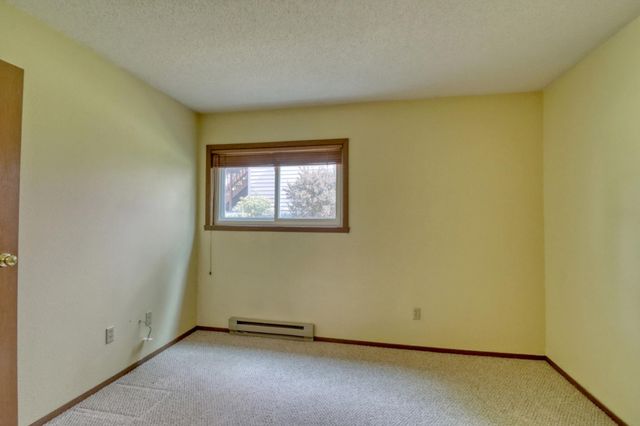 3485 18th Street S, Fargo, ND 58104