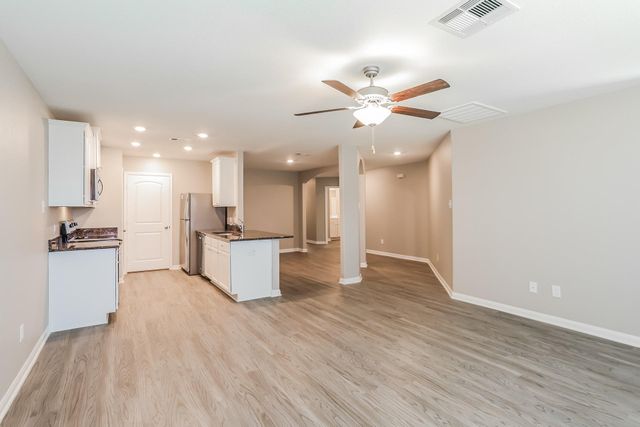 26123 Hals Drive, Magnolia, TX 77355