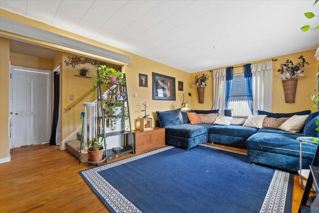 7208 W Nash STREET, Milwaukee, WI 53216