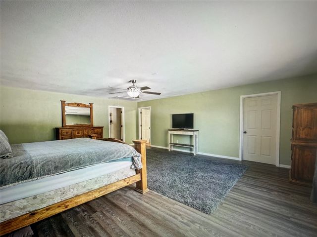 521 Wood, Axtell, TX 76624