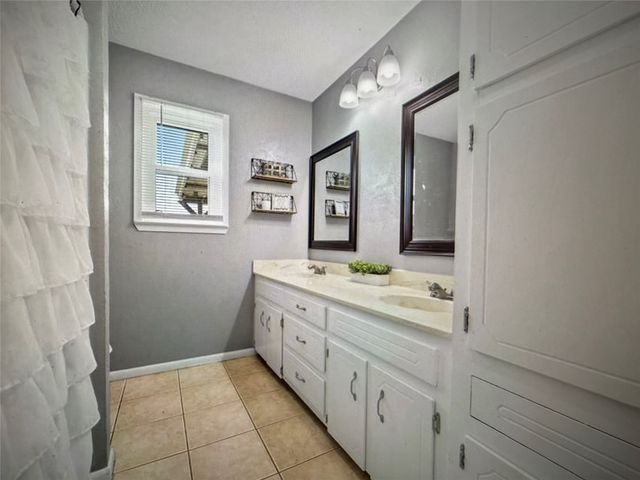 521 Wood, Axtell, TX 76624