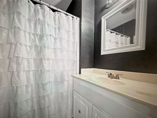 521 Wood, Axtell, TX 76624