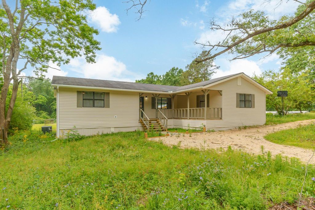 47 Evans Ln., Laurel, MS 39443