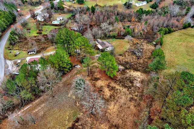 265 N Center Point Acres, Walling, TN 38587