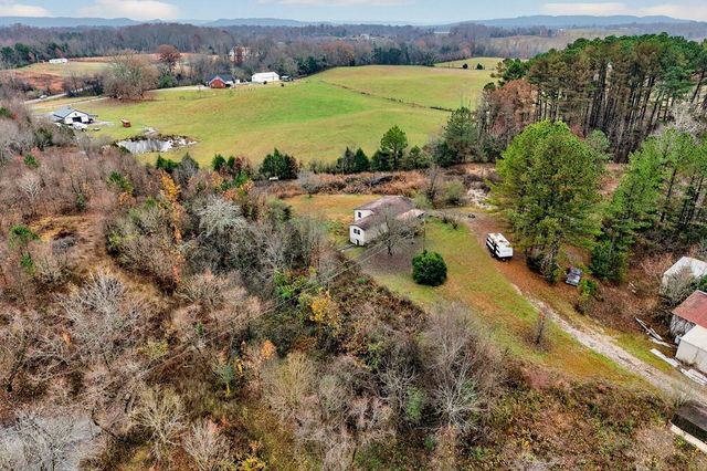 265 N Center Point Acres, Walling, TN 38587