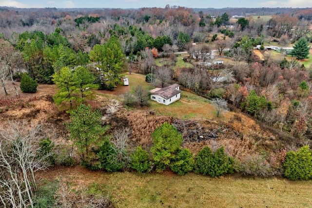 265 N Center Point Acres, Walling, TN 38587