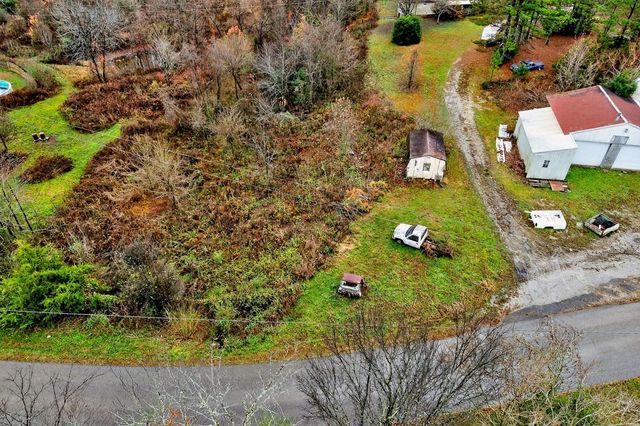 265 N Center Point Acres, Walling, TN 38587