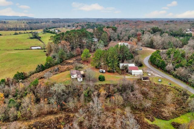 265 N Center Point Acres, Walling, TN 38587