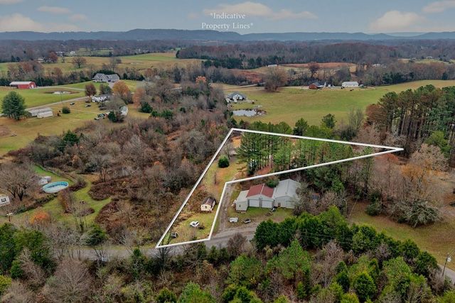 265 N Center Point Acres, Walling, TN 38587