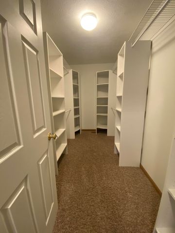 408 Deerwood Drive 408 Deerwood Drive, Piqua, OH 45356