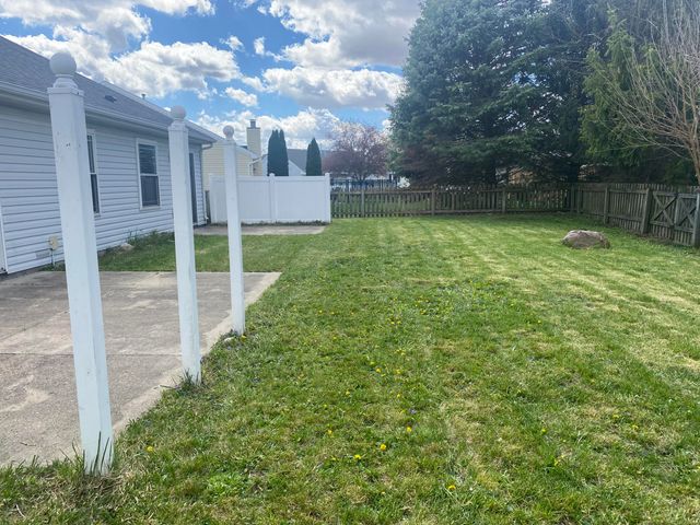 408 Deerwood Drive 408 Deerwood Drive, Piqua, OH 45356
