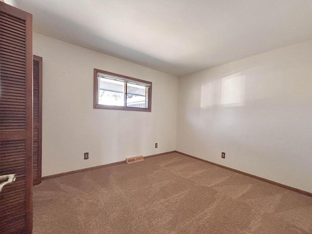 W270N198 Arrowhead TRAIL, Waukesha, WI 53188