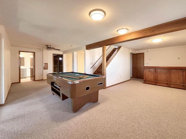 W270N198 Arrowhead TRAIL, Waukesha, WI 53188