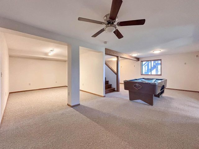 W270N198 Arrowhead TRAIL, Waukesha, WI 53188