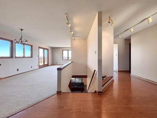 W270N198 Arrowhead TRAIL, Waukesha, WI 53188