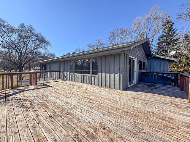 W270N198 Arrowhead TRAIL, Waukesha, WI 53188
