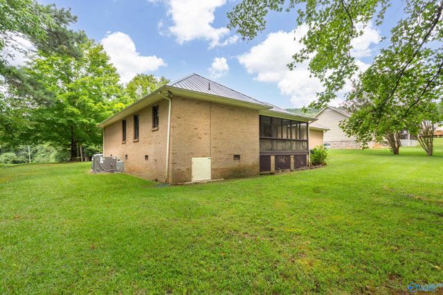 124 Mountain Creek Drive, Gadsden, AL 35901
