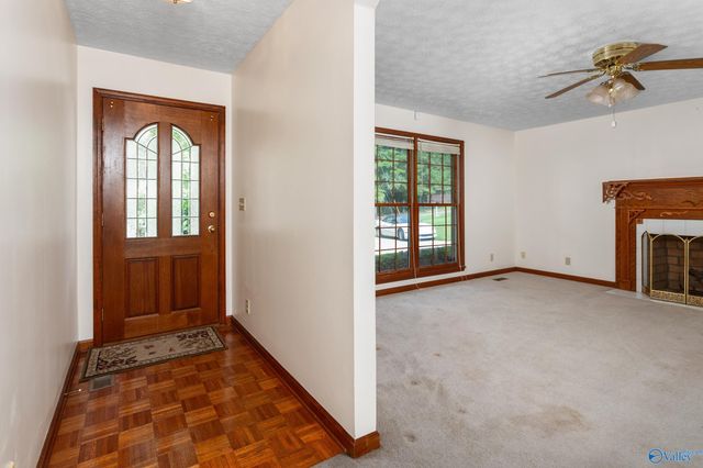 124 Mountain Creek Drive, Gadsden, AL 35901