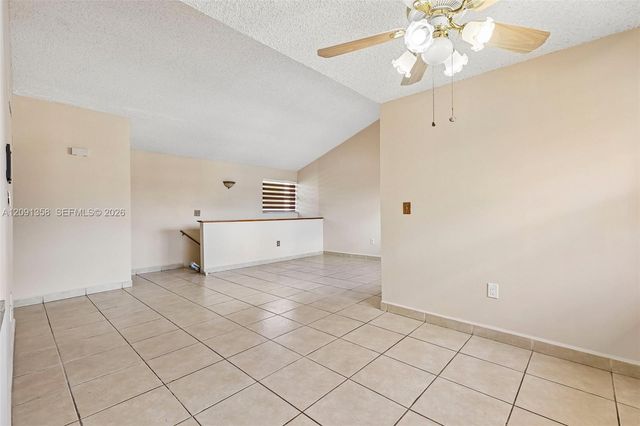 241 W Park Drive 5-202, Miami, FL 33172