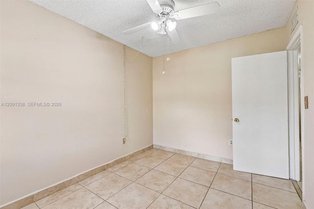 241 W Park Drive 5-202, Miami, FL 33172