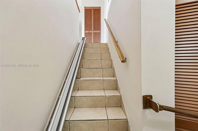 241 W Park Drive 5-202, Miami, FL 33172