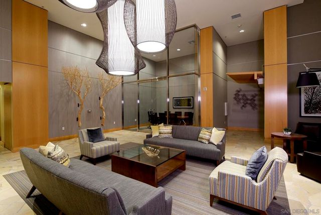 645 Front St 1703, San Diego, CA 92101