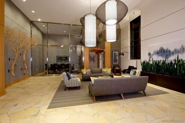 645 Front St 1703, San Diego, CA 92101