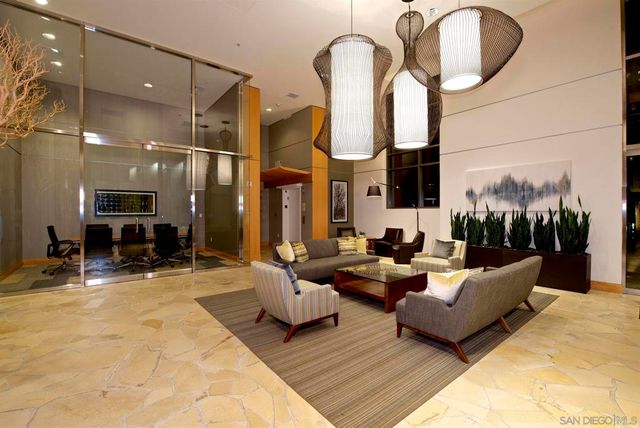 645 Front St 1703, San Diego, CA 92101