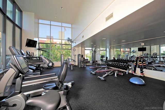 645 Front St 1703, San Diego, CA 92101