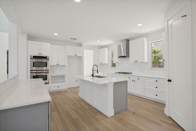 297 Talbot Lane, Sunnyvale, TX 75182