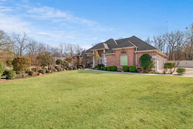 283 Butternut Lane, Powderly, TX 75473