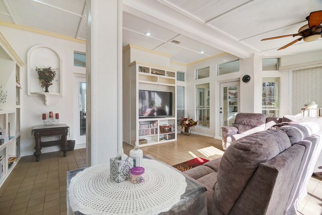 283 Butternut Lane, Powderly, TX 75473