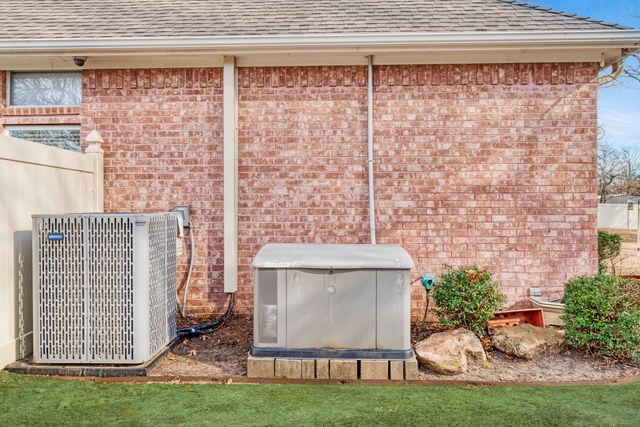 283 Butternut Lane, Powderly, TX 75473