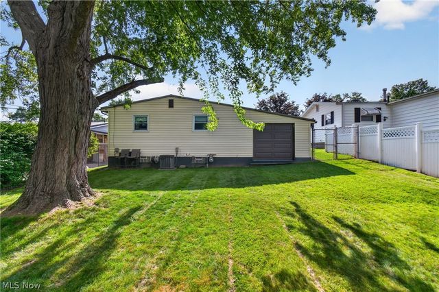 555 Standish Street NW, Massillon, OH 44647