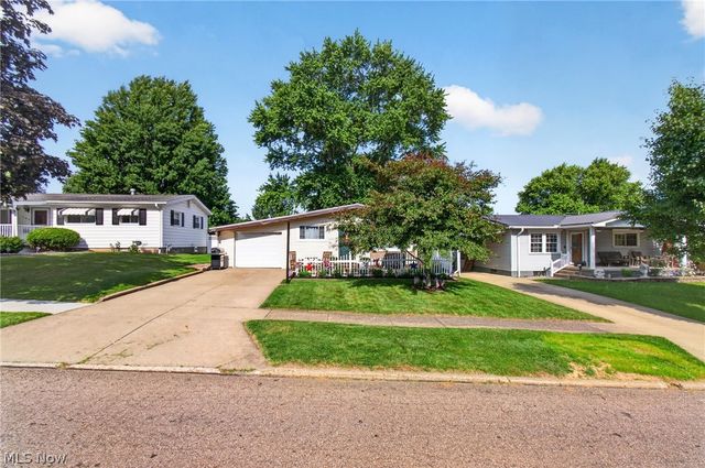 555 Standish Street NW, Massillon, OH 44647