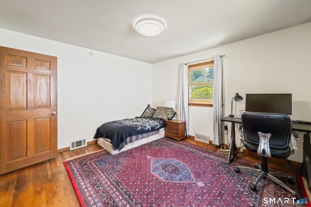 26 Corbin Road, Hamden, CT 06517