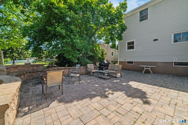 26 Corbin Road, Hamden, CT 06517